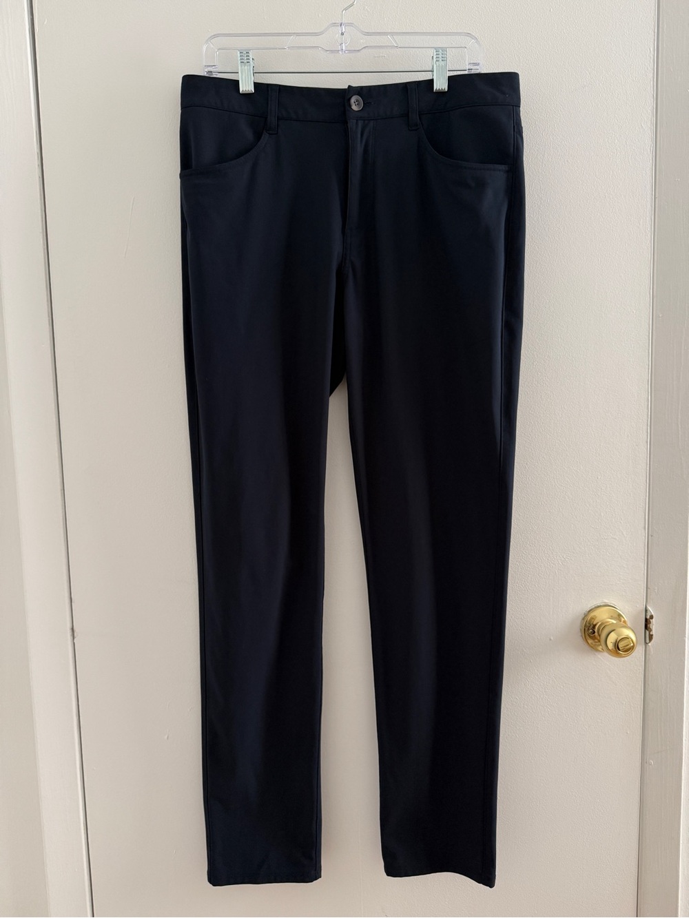 Vuori Meta™ Athletic Slim Fit Pants 32" Inseam Size 32 Navy Ink